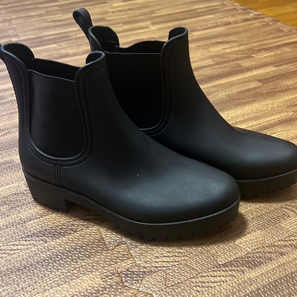 Black boots
